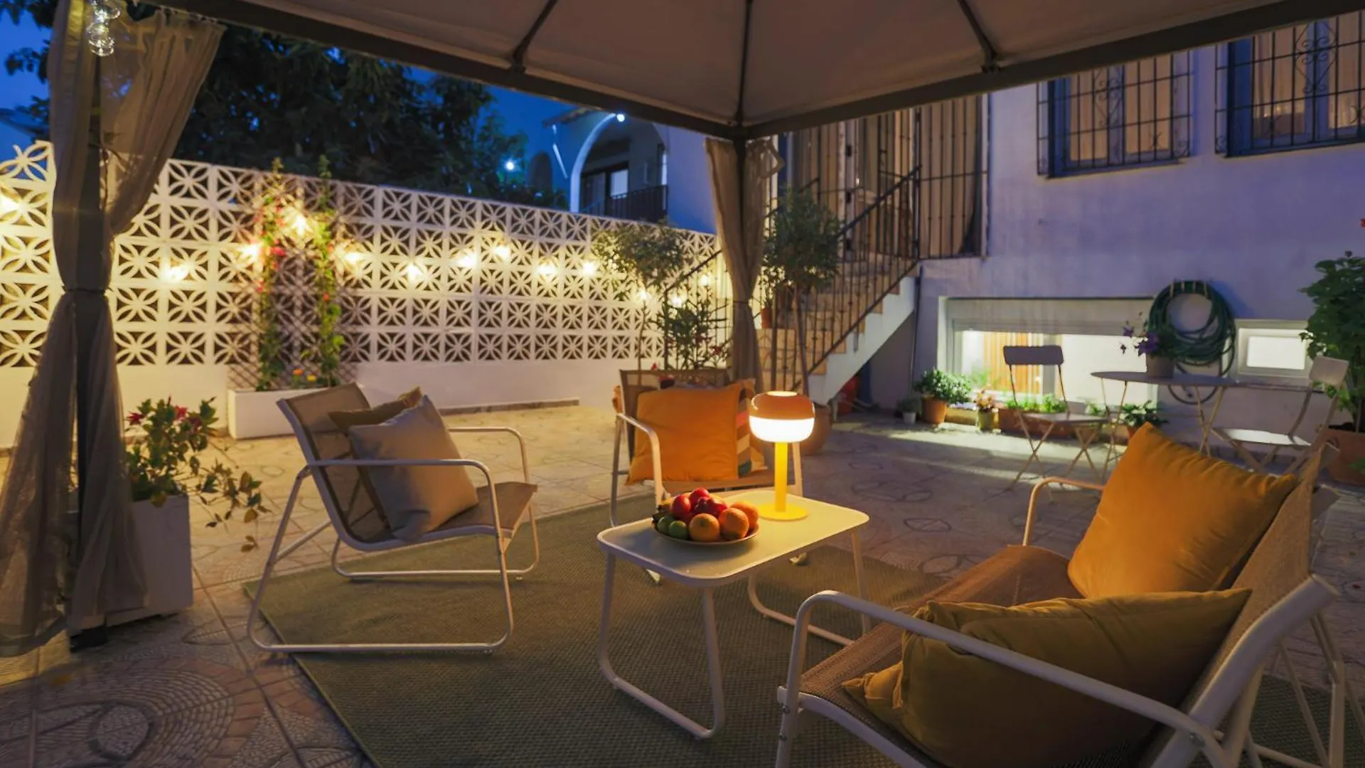 Casa Lima - Spacious Souterrain Studio Close To The Beach Torremolinos 0*,  Spagna